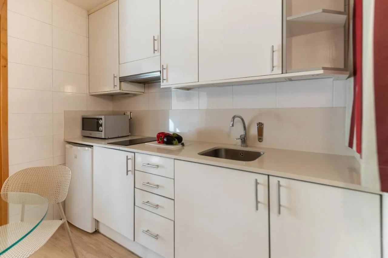 Atica Apartments - By Weflating Barselona 0*,  İspanya