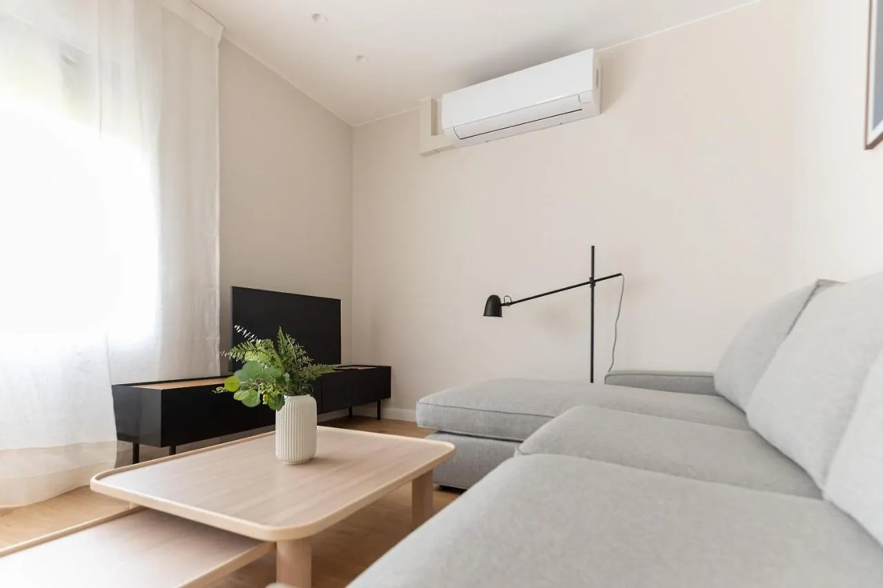 Atica Apartments - By Weflating Barselona 0*,  İspanya