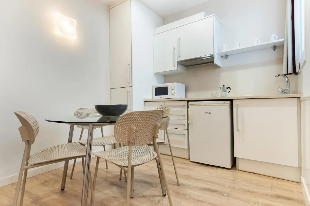 Atica Apartments - By Weflating Barcelona